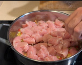Foto del paso 2 de la receta: Pavo estofado con champiñones