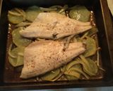 Foto del paso 3 de la receta: Lubina al horno con patatas