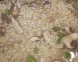 Foto del paso 3 de la receta: Risotto de espárragos, champiñones, setas y....trufa!! 😍