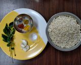 A picture of step 1 of Masala Puffed Rice.