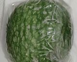 A picture of step 1 of Shark's fin melon soup.