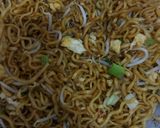 Foto langkah ke 4 dari resep Mie Goreng Rumahan ala WeJe.