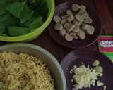 Foto langkah ke 1 dari resep Mie goreng praktis.