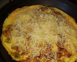 Foto del paso 4 de la receta: Huevo con chorizo vela, queso y pimiento