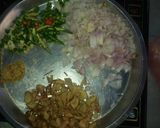 A picture of step 2 of Yummy & spicy Macaroni.