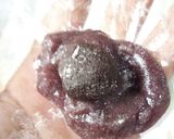 Foto langkah ke 4 dari resep Mochi Ketan Hitam Isi Oreo.