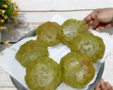 A picture of step 6 of Methi Puri.