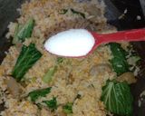 Foto langkah ke 5 dari resep Nasi Goreng Sederhana.