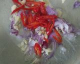 Foto langkah ke 5 dari resep Bekal anak (ayam saos asam manis dan tumis warna warni).