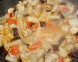 Padlizsános serpenyős tészta recept fázis 3 fotója