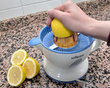 Foto del paso 1 de la receta: Tarta de limón con galletas