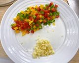Hình bước làm 1 của món Thịt băm xào cà tím, ớt chuông