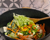 Foto del paso 5 de la receta: Lomo con verduras salteadas