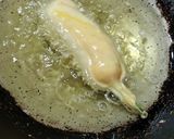 A picture of step 4 of Bharwan Mirchi Pakora.