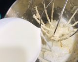 A picture of step 4 of Vanilla Sponge Cake.