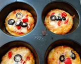 Foto langkah ke 6 dari resep Pizza Mini sederhana.