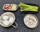 A picture of step 1 of Asparagus and Shrimp Scrambled Eggs (Simple Recipe).