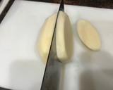 Foto del paso 4 de la receta: Salchichas cocidas con vino patatas fritas y huevo frito
