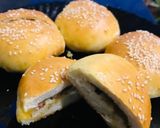 A picture of step 5 of Mince Stuffed Buns.