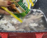 Gambar langkah 1 resipi Sup Kaki Ayam.