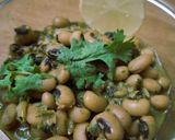 A picture of step 5 of Lobia usal in green masala.