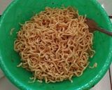 Foto langkah ke 2 dari resep 662. Muffin mie panggang.
