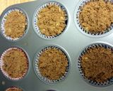 A picture of step 7 of Apple Streudel Muffins.