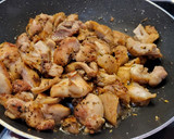 Foto del paso 1 de la receta: Ensalada agridulce de pollo con canónigos
