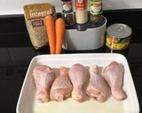 Foto del paso 1 de la receta: Jamoncitos de pollo con piña y arroz integral con zanahoria