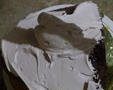 A picture of step 2 of Chocolate glaze cake.
