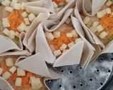 Foto langkah ke 4 dari resep Dimsum Ayam Topping Keju.