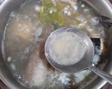 Foto langkah ke 2 dari resep Sup Asam Segar Ikan Gabus.