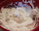 A picture of step 3 of Cheese Cream Rice Flour Roll Cake.