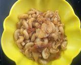 A picture of step 4 of Desi macroni.