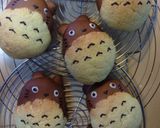 A picture of step 11 of Totoro Cream-filled Melon Buns.