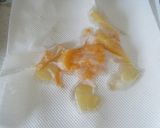 A picture of step 2 of Easy! Fruit Sandwiches That Don't Get Watery.