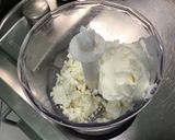 Une image de l'étape 2 de Roulés apéro au concombre, surimi et crème de feta.