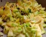 A picture of step 4 of Bottle gourd dish.