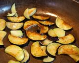 A picture of step 3 of Sweet and Salty Miso Flavored Stir-Fried Meat and Vegetables.