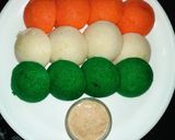 A picture of step 4 of Tricolour Idli.