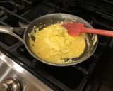 A picture of step 5 of Velvet Scambled Eggs.