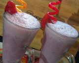 A picture of step 3 of Strawberry 🍓 milkshake.