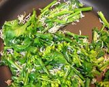 A picture of step 2 of Broccolini and Shirasu Stir-fried with Zesty Lemon.