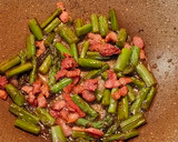 Foto del paso 2 de la receta: Spaghetti carbonara con espárrago verde