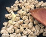 Sajtos-tejszínes-csirkés tészta recept fázis 1 fotója