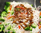 A picture of step 9 of Chow mein.