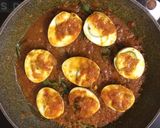A picture of step 4 of Egg curry.