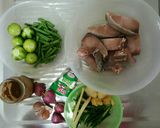Foto langkah ke 1 dari resep Ikan Tauco Santan Cabe Ijo.