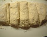 A picture of step 4 of Easy & Fluffy Tofu Naan.