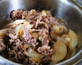A picture of step 6 of Homemade Yoshinoya-Style Gyudon (Beef Rice Bowl).